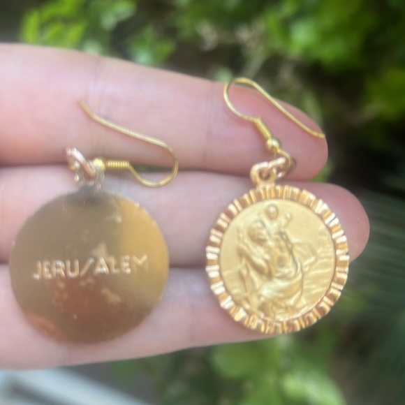 Vintagege St Christopher with baby Jesus Earrings - Picture 9 of 12